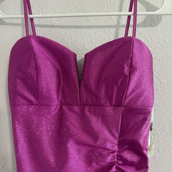 Sexy Shimmer Ruched Sparkly Magenta Mini Dress w/ Side Slit Size Medium … - Picture 2 of 8
